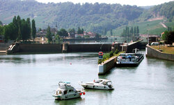 navigation_en_aval_du_barrage-ecluse_grevenmacher-1.jpg