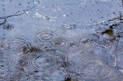rain_raindrop_interference_small-2.jpg