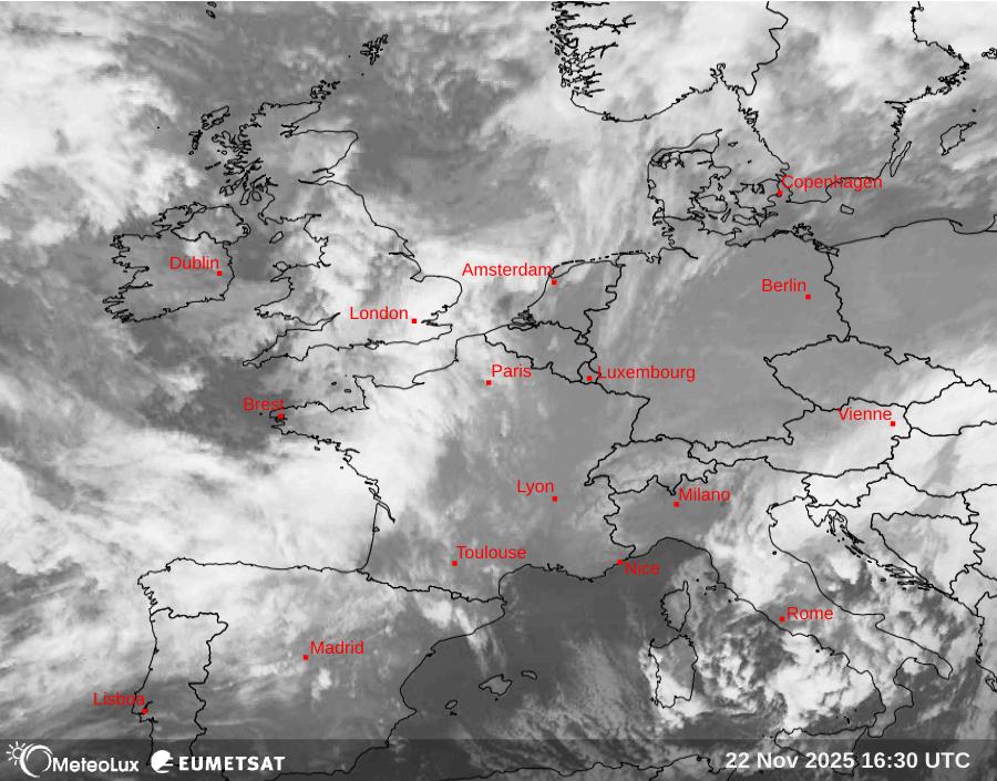 Wiedergabe von Satellitenbildern im Infrarotbereich