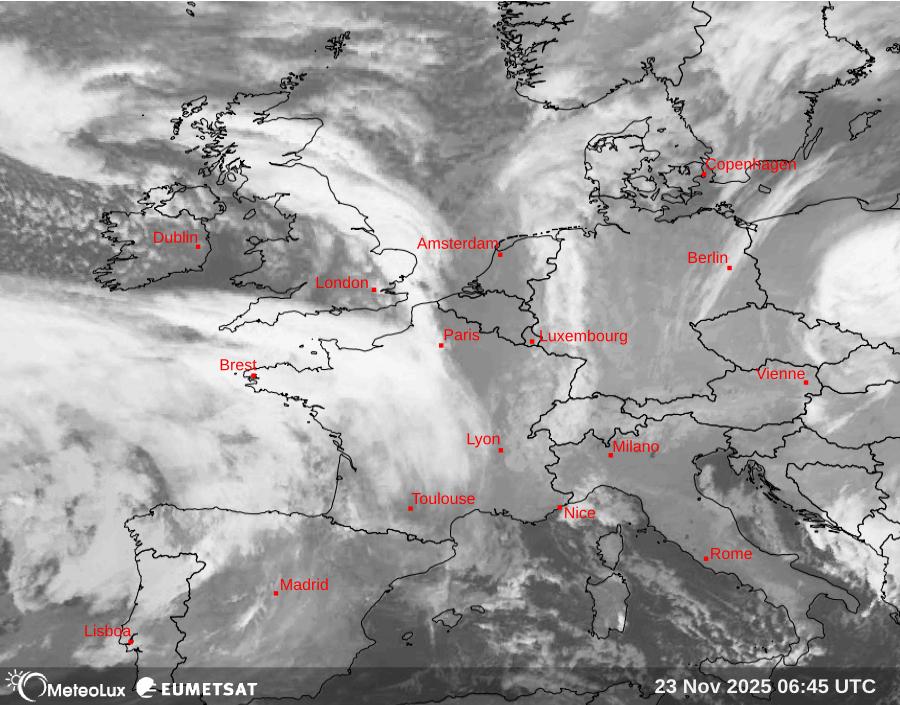 Wiedergabe von Satellitenbildern im Infrarotbereich