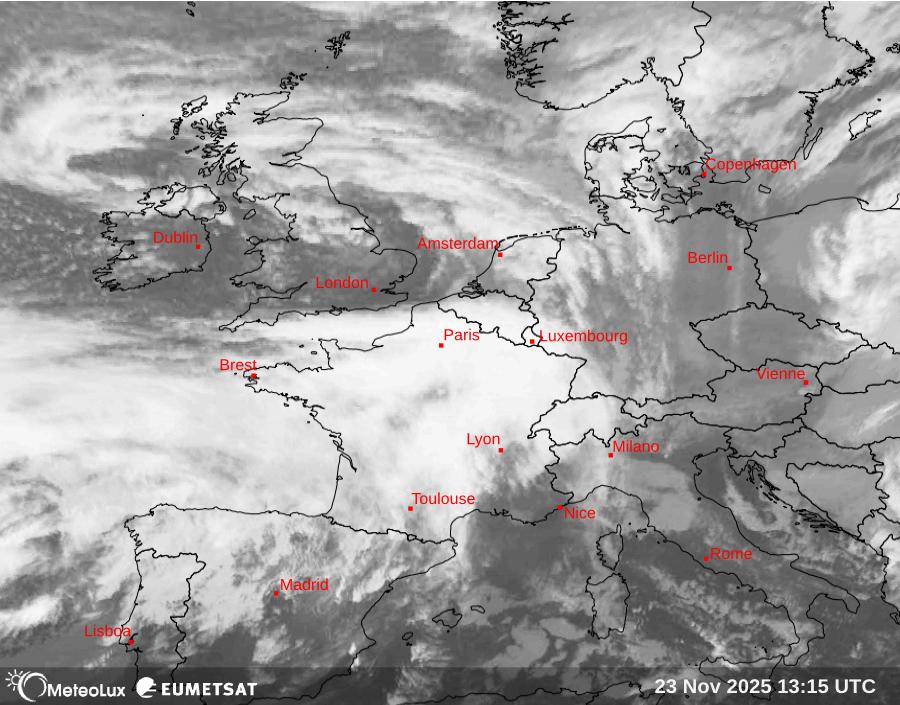 Wiedergabe von Satellitenbildern im Infrarotbereich