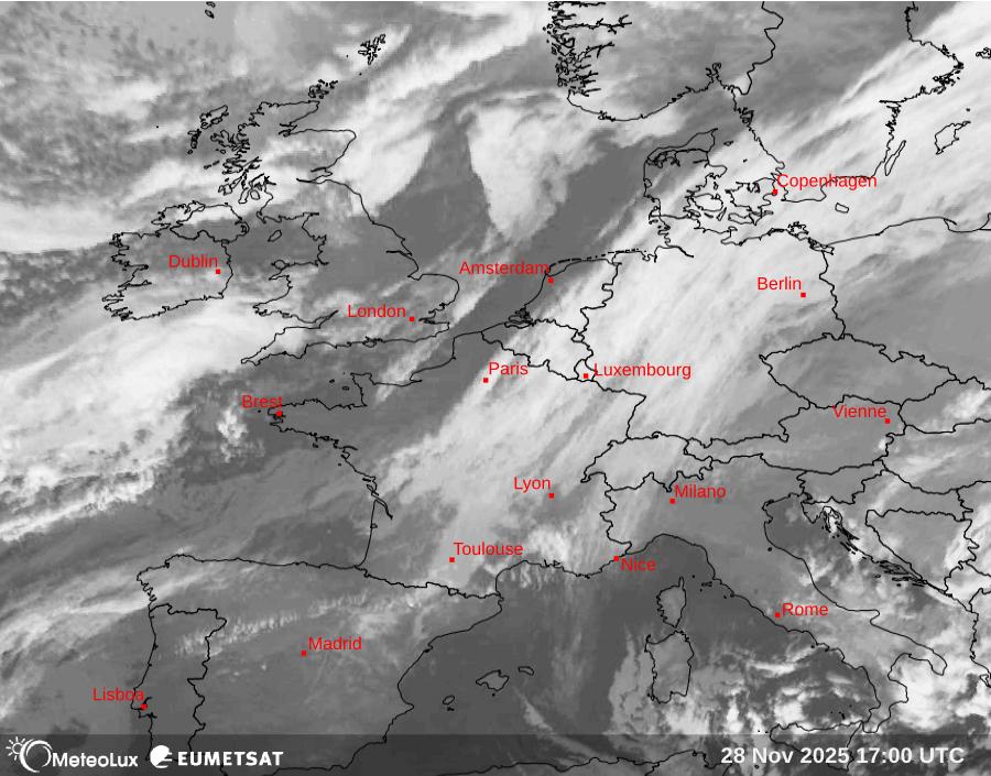 Wiedergabe von Satellitenbildern im Infrarotbereich