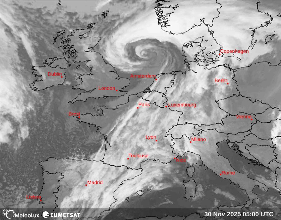 Wiedergabe von Satellitenbildern im Infrarotbereich