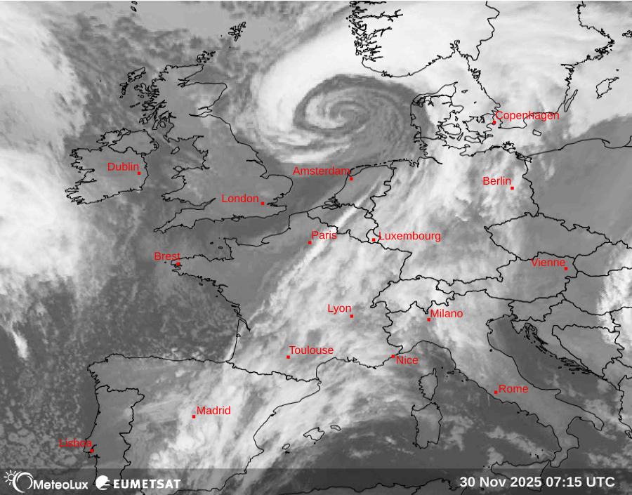 Wiedergabe von Satellitenbildern im Infrarotbereich