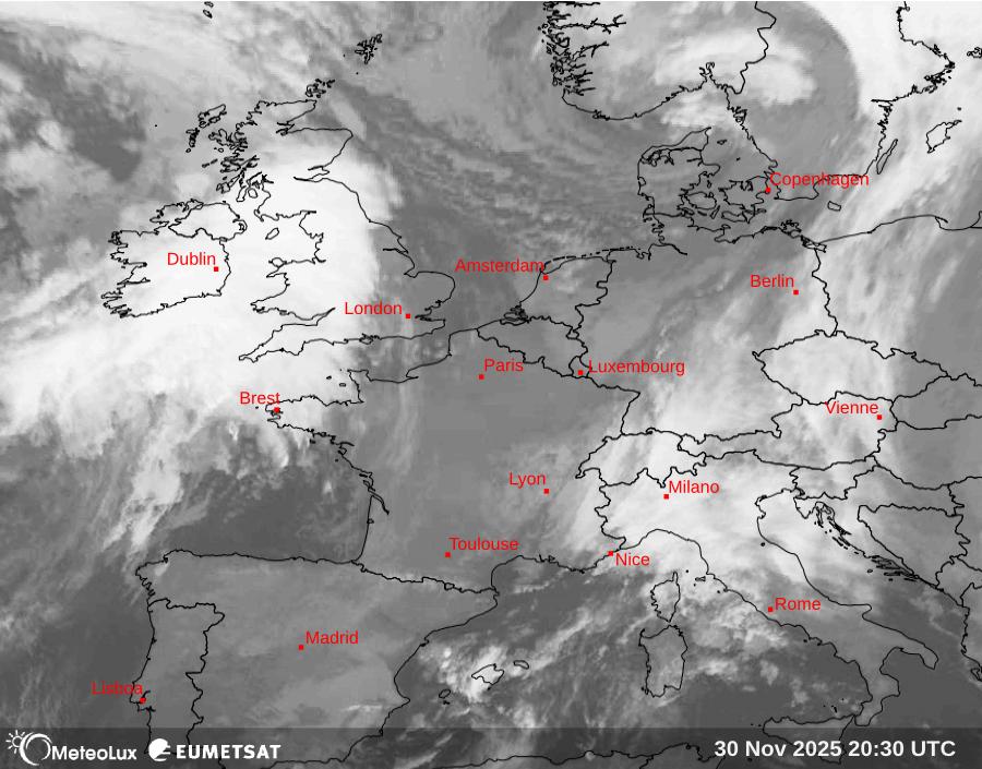 Wiedergabe von Satellitenbildern im Infrarotbereich