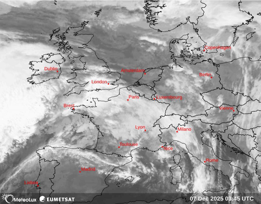 Wiedergabe von Satellitenbildern im Infrarotbereich