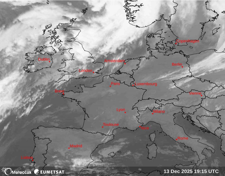 Wiedergabe von Satellitenbildern im Infrarotbereich