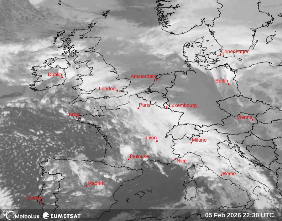 Wiedergabe von Satellitenbildern im Infrarotbereich