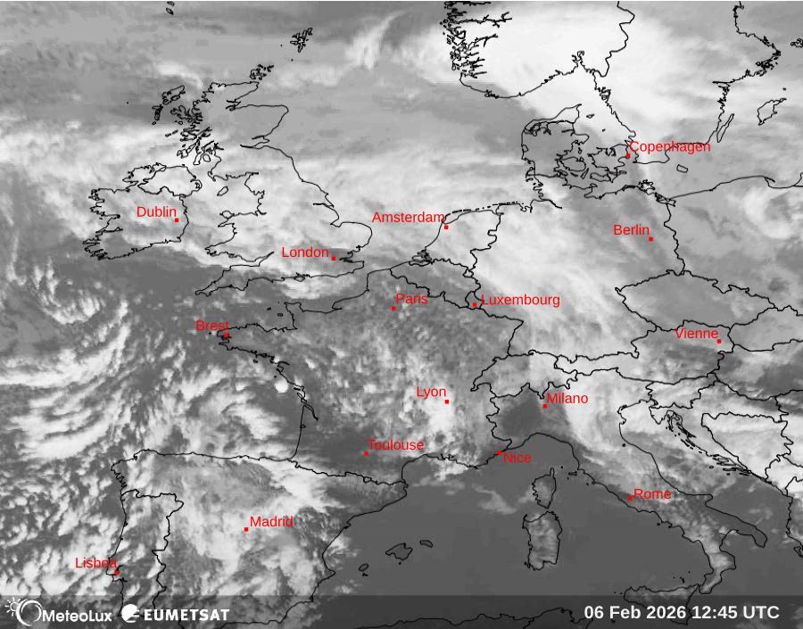 Wiedergabe von Satellitenbildern im Infrarotbereich