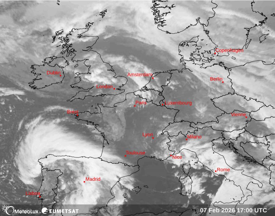 Wiedergabe von Satellitenbildern im Infrarotbereich
