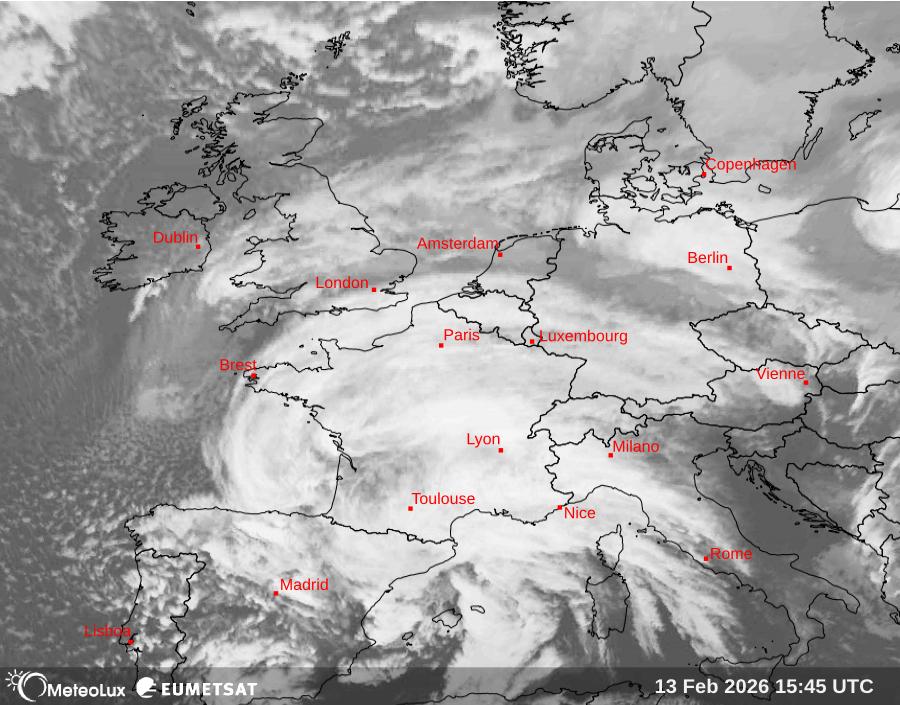 Wiedergabe von Satellitenbildern im Infrarotbereich