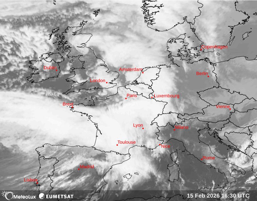 Wiedergabe von Satellitenbildern im Infrarotbereich