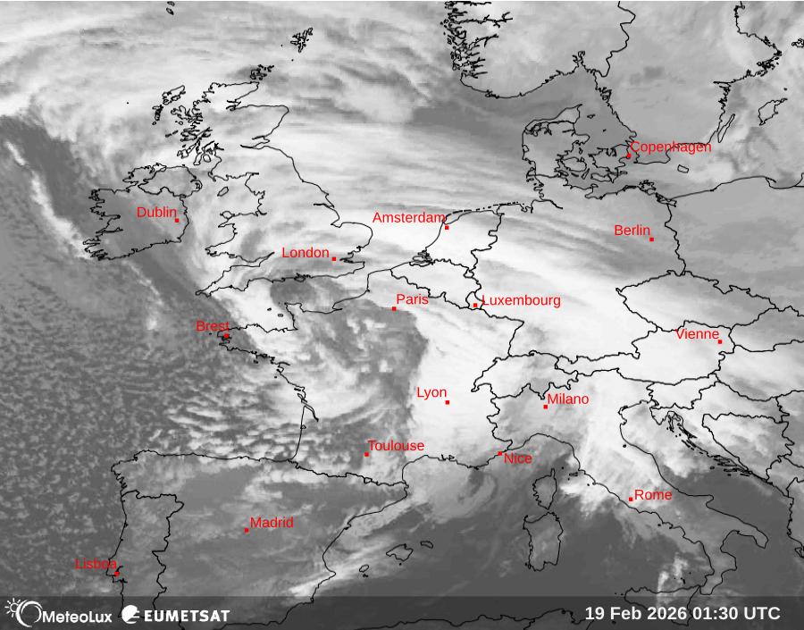 Wiedergabe von Satellitenbildern im Infrarotbereich