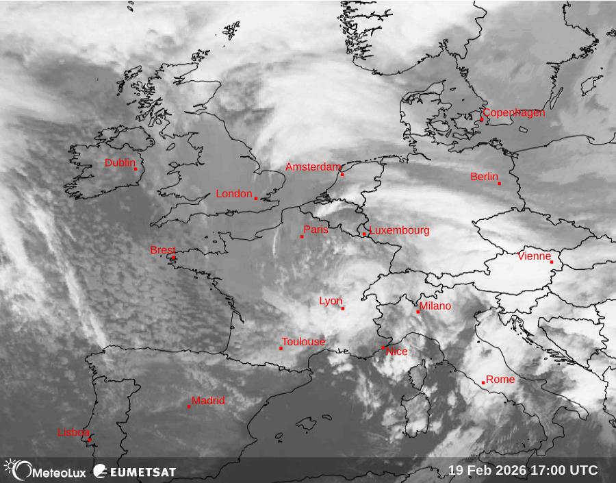 Wiedergabe von Satellitenbildern im Infrarotbereich