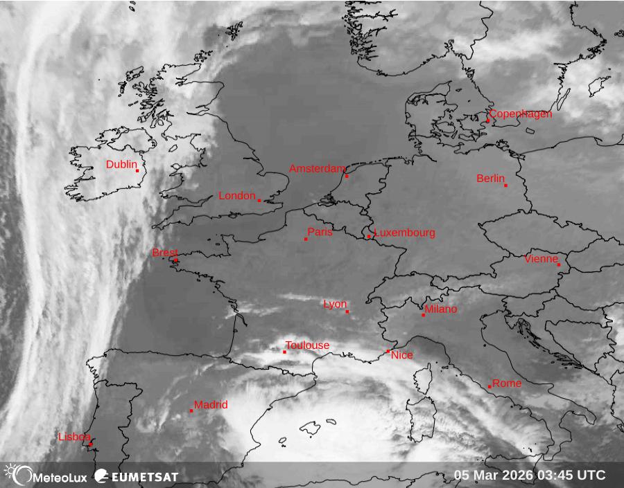 Wiedergabe von Satellitenbildern im Infrarotbereich