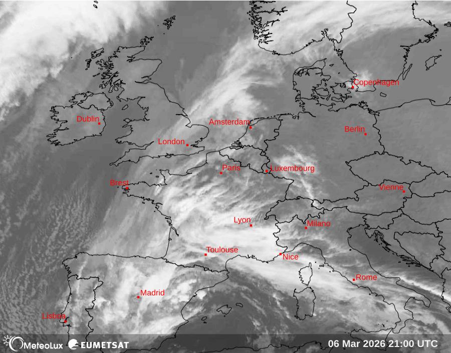 Wiedergabe von Satellitenbildern im Infrarotbereich