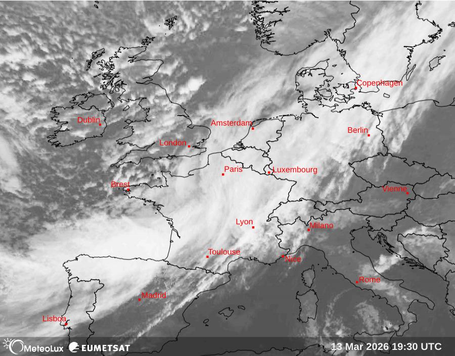 Wiedergabe von Satellitenbildern im Infrarotbereich