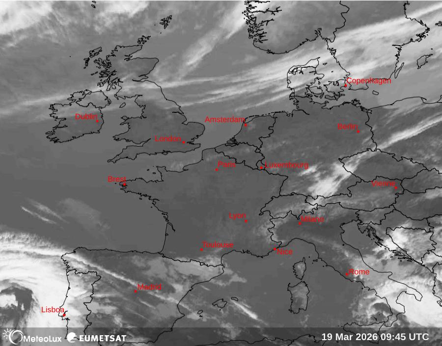 Wiedergabe von Satellitenbildern im Infrarotbereich