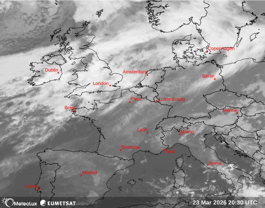 Wiedergabe von Satellitenbildern im Infrarotbereich