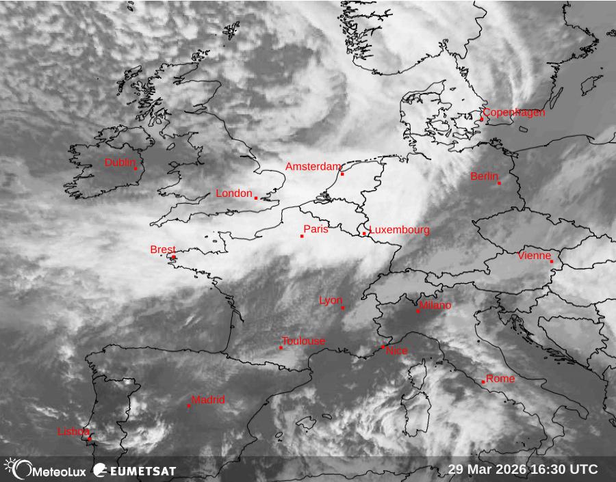 Wiedergabe von Satellitenbildern im Infrarotbereich