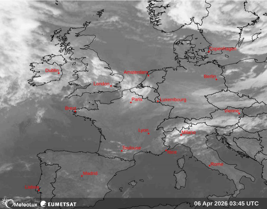 Wiedergabe von Satellitenbildern im Infrarotbereich