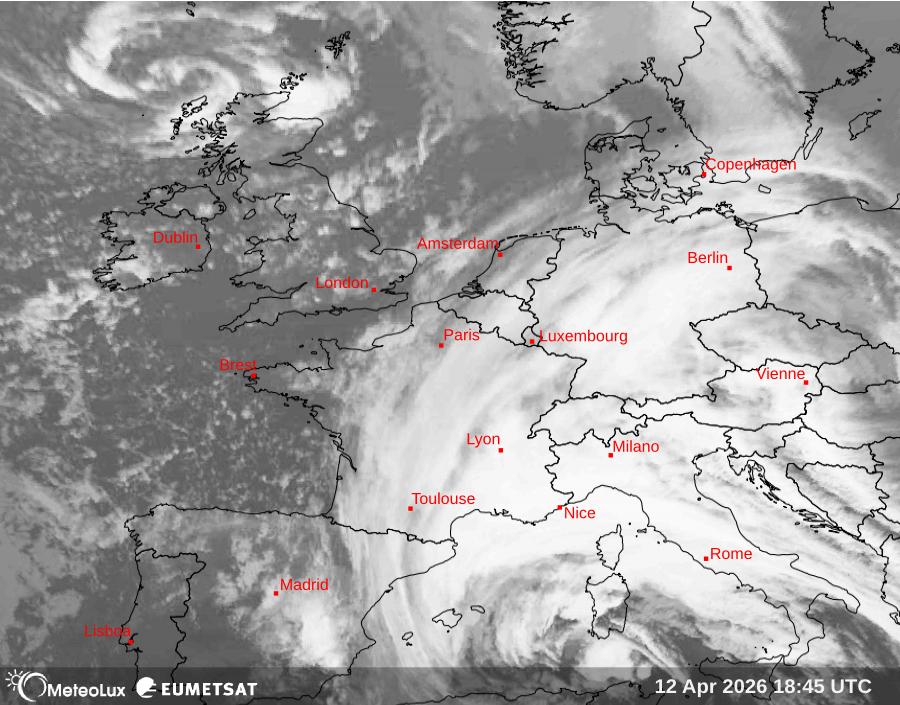 Wiedergabe von Satellitenbildern im Infrarotbereich