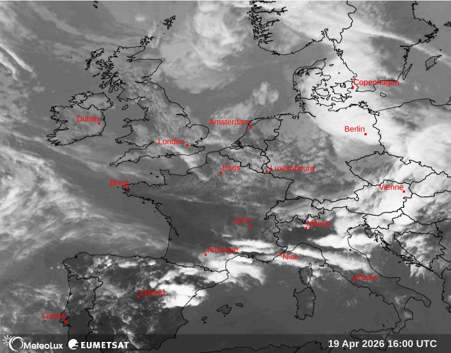 Wiedergabe von Satellitenbildern im Infrarotbereich
