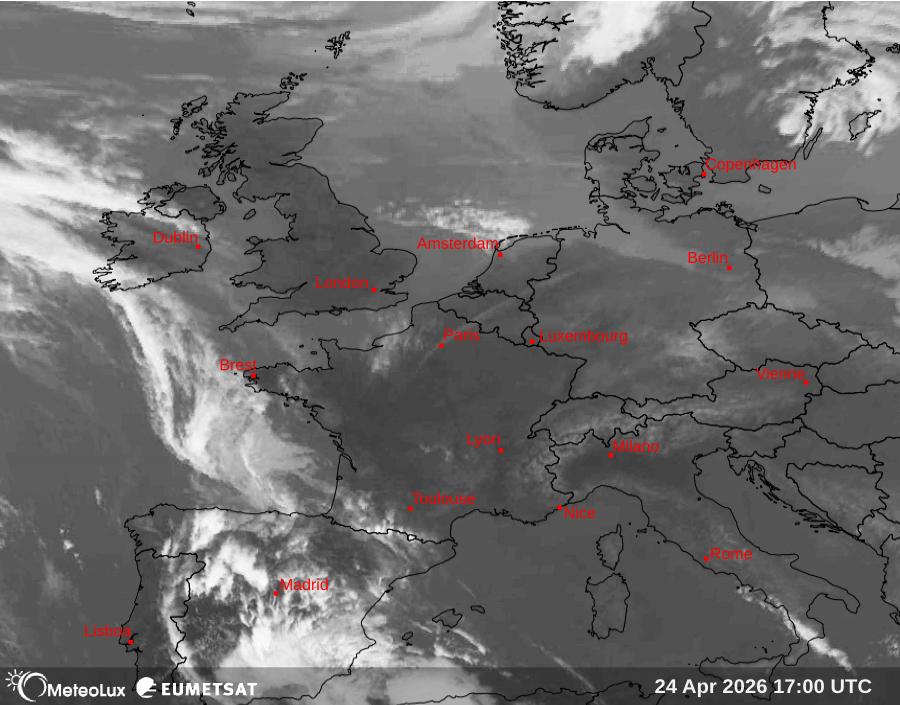 Wiedergabe von Satellitenbildern im Infrarotbereich