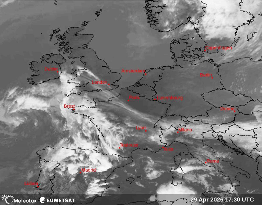 Wiedergabe von Satellitenbildern im Infrarotbereich