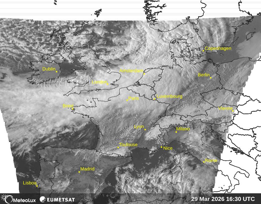 Wiedergabe von visuellen Satellitenbildern